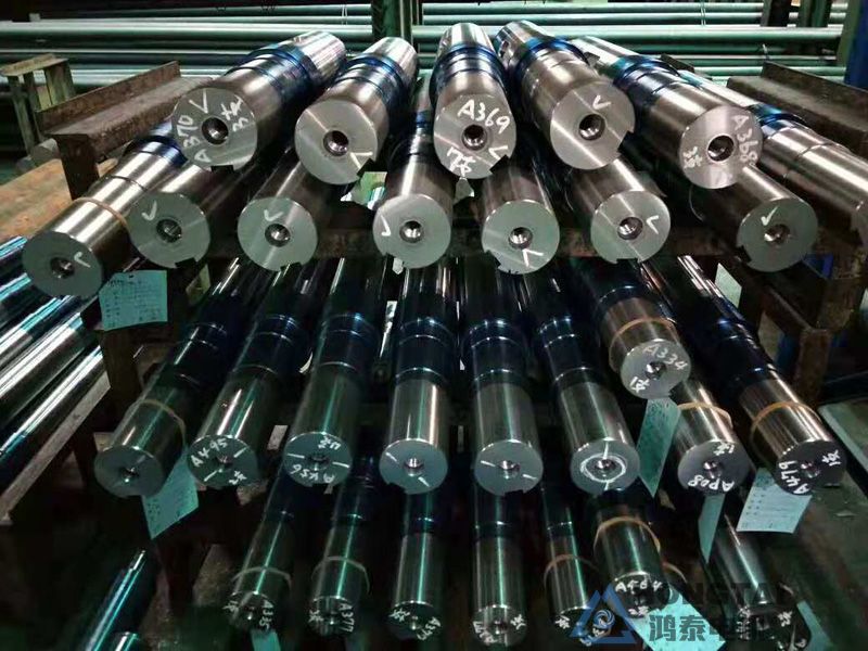 YVFE3-315L2-4电机轴伸打螺纹孔定制